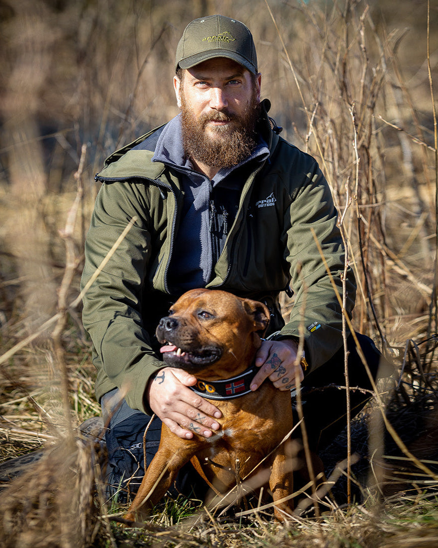 Arrak Men's Akka Softshell Jacket Olive Man Dog with multiple pockets, water repellent for dog walking