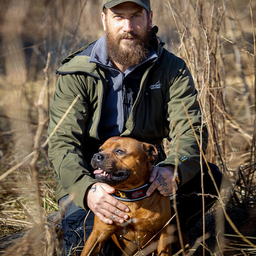 Arrak Men's Akka Softshell Jacket Olive Man Dog with multiple pockets, water repellent for dog walking