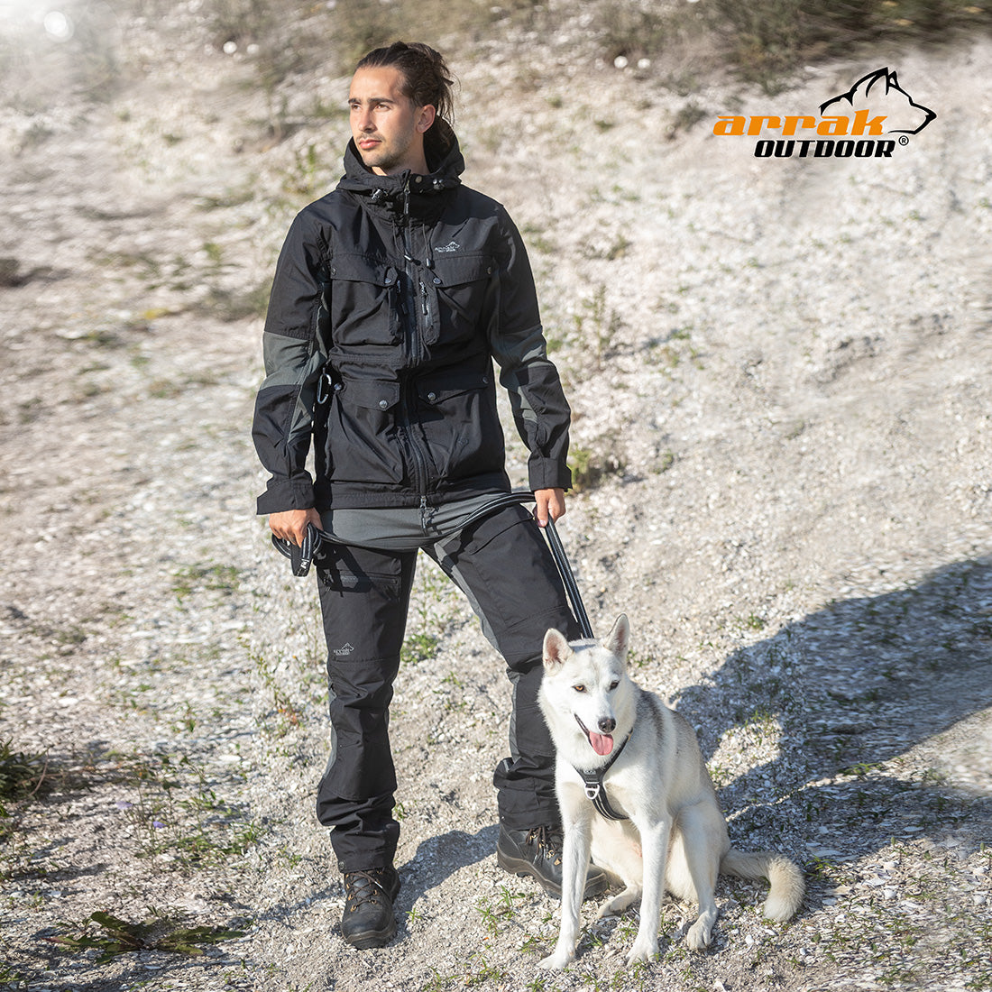 Arrak Men's Hybrid Jacket Black Front Lifestyle with multiple pockets, windproof, perfect for dog walks