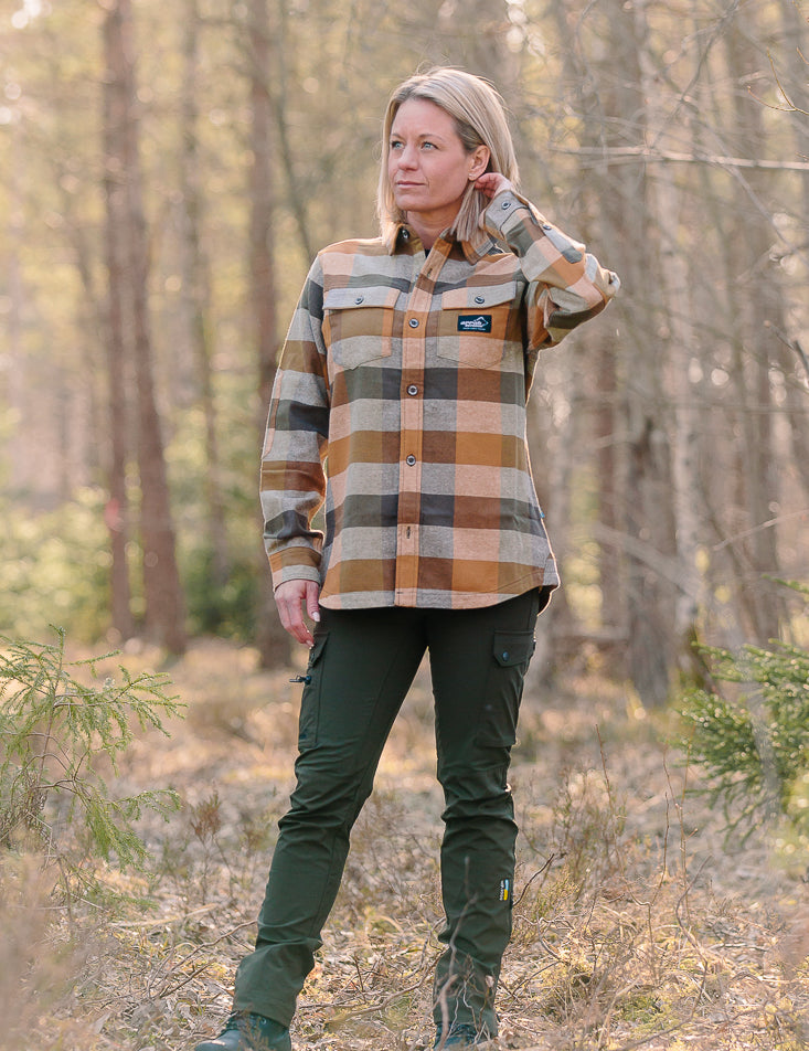 Arrak Women's Motion Flex Trousers Olive model waterproof, stretchy, with multiple pockets, with belt.