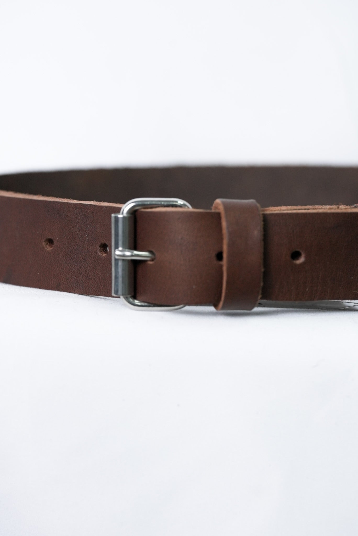 Brown leather dog collar front buckle