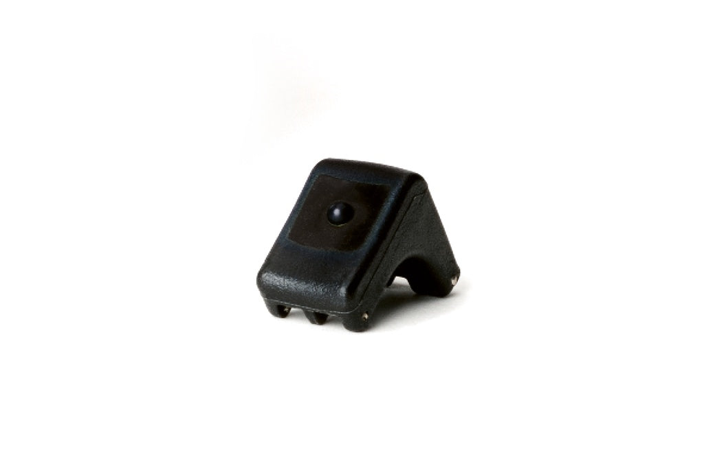 CHAMELEON® IV finger kick