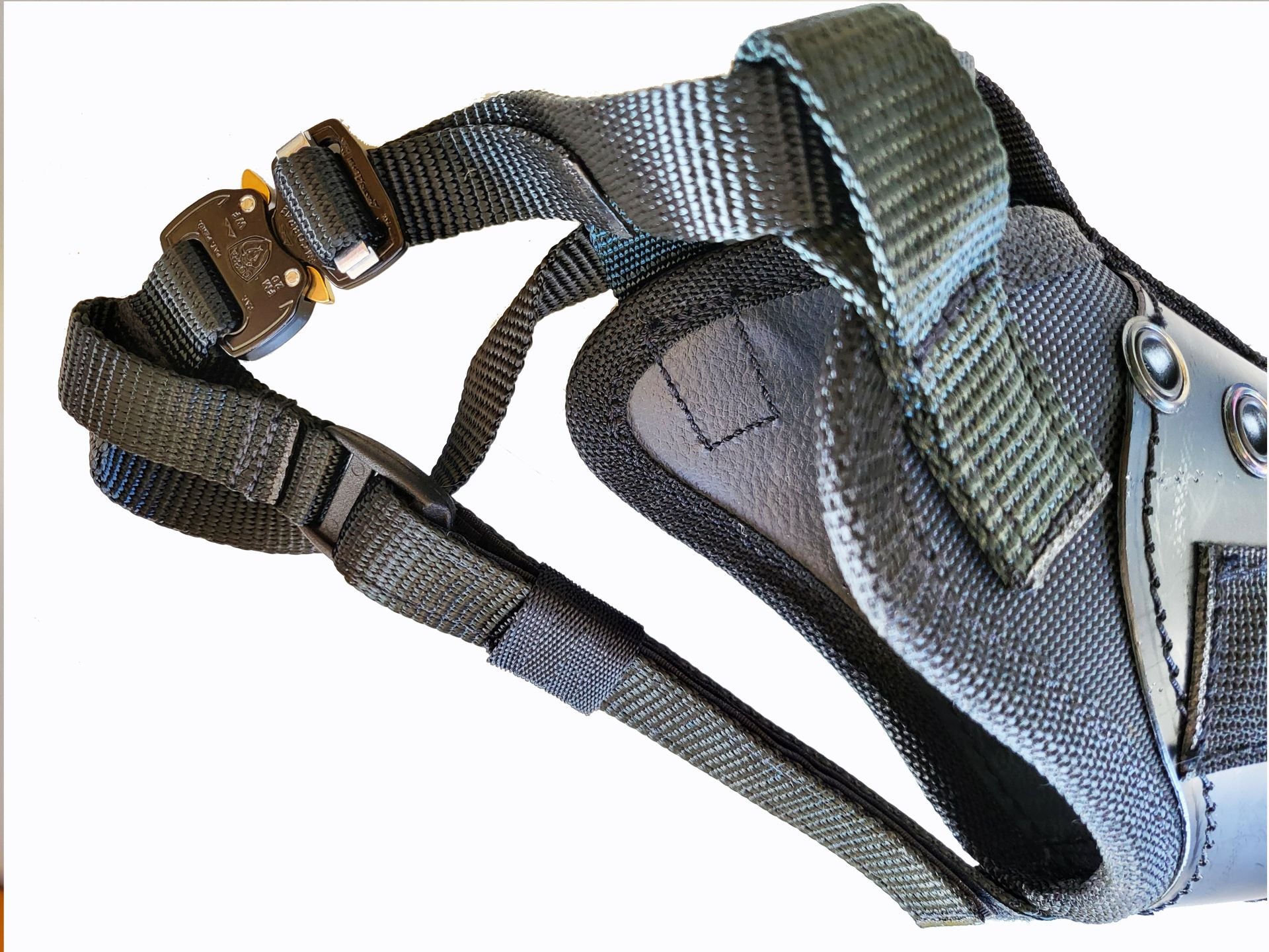 Schweikert K9 Muzzle with Forehead Strap Cobra clasp