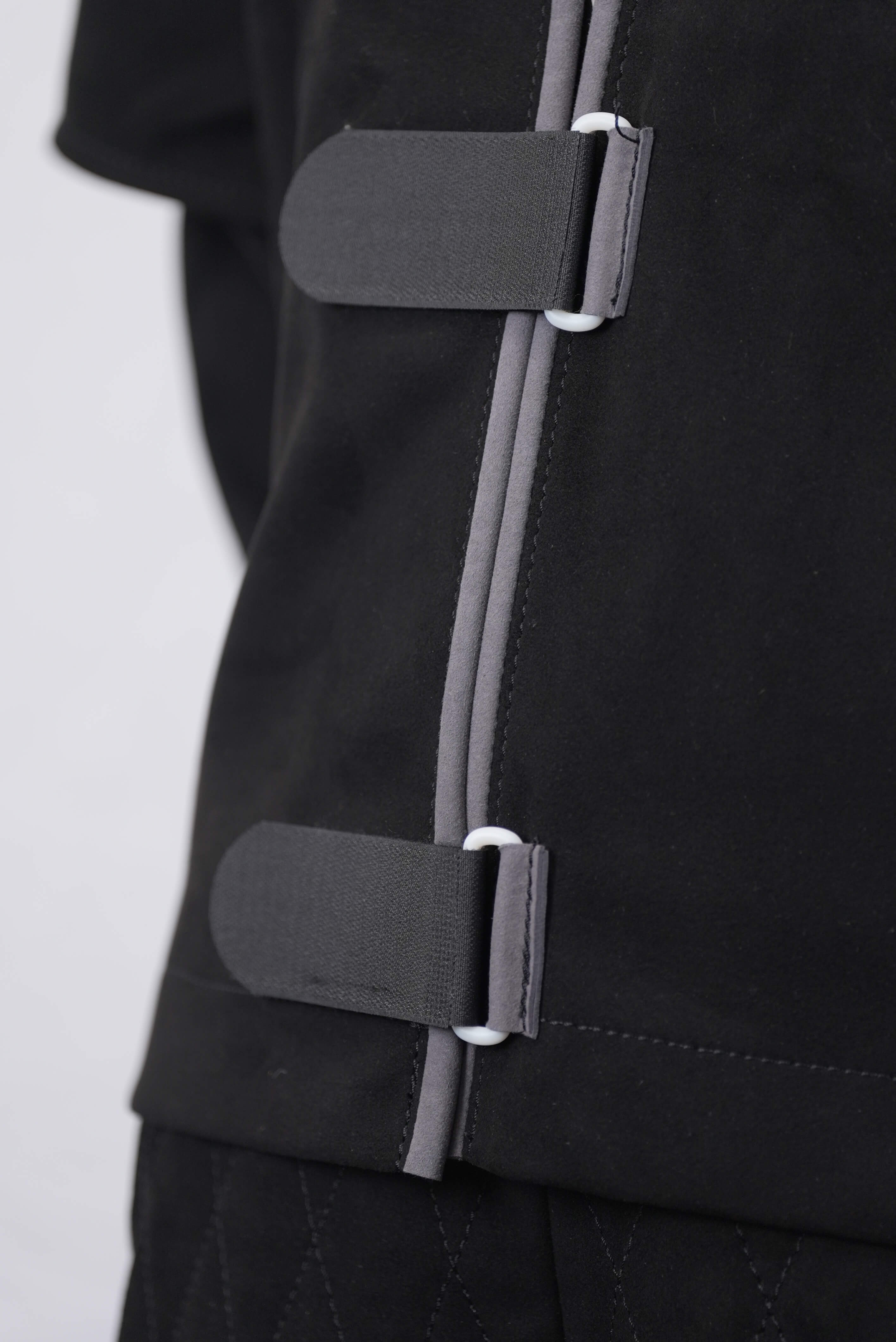 Schweikert Aero Protection Jacket  black gray clasp