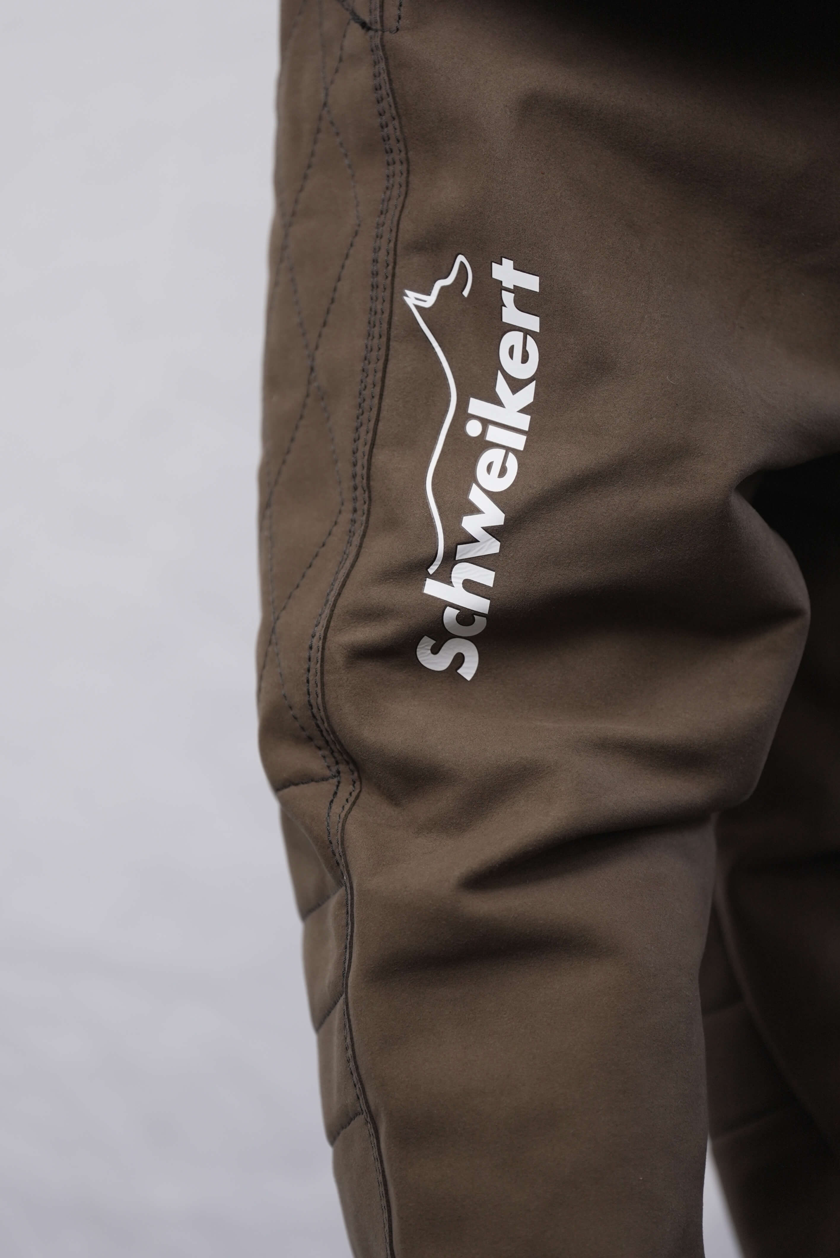 Schweikert Aero Protection Scratch Pants brown leg detail