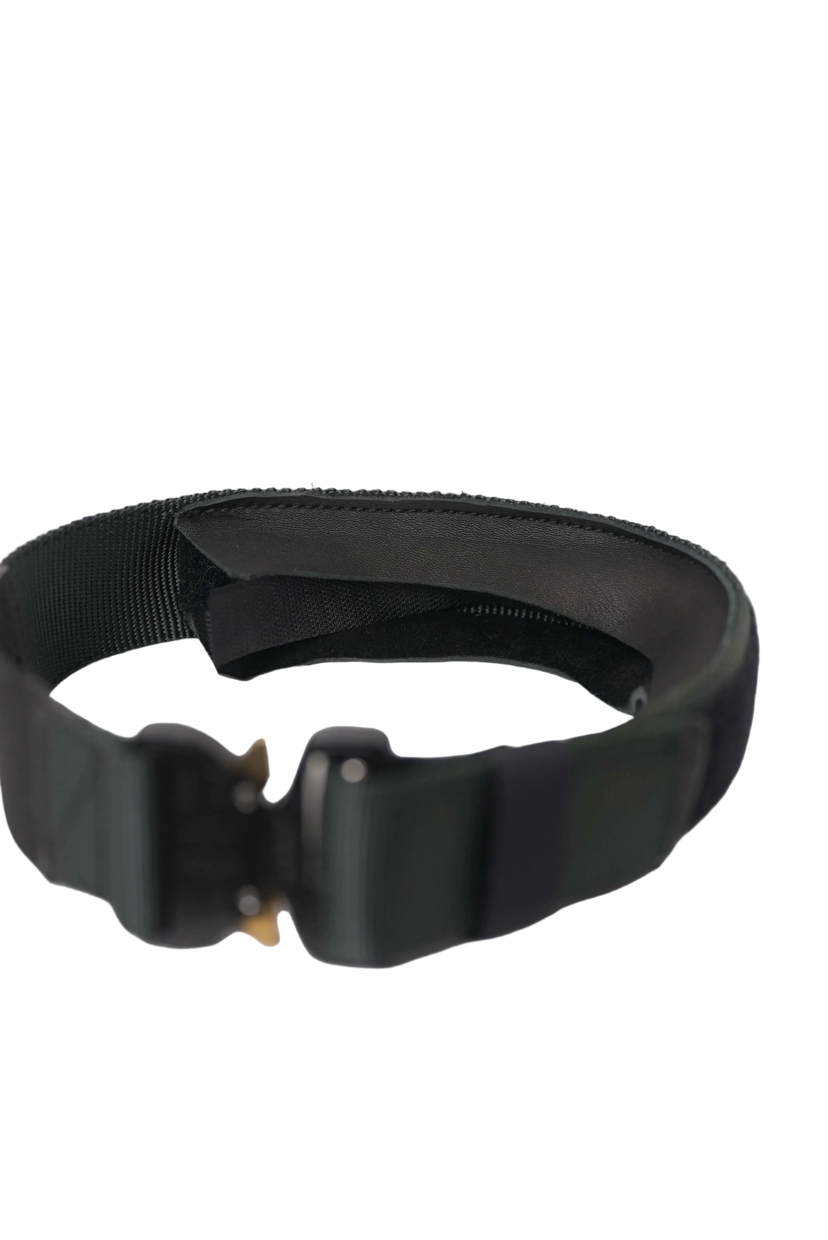 Schweikert E-collar / Pinch Prong Collar Cover Black Without Handle top closeup insert