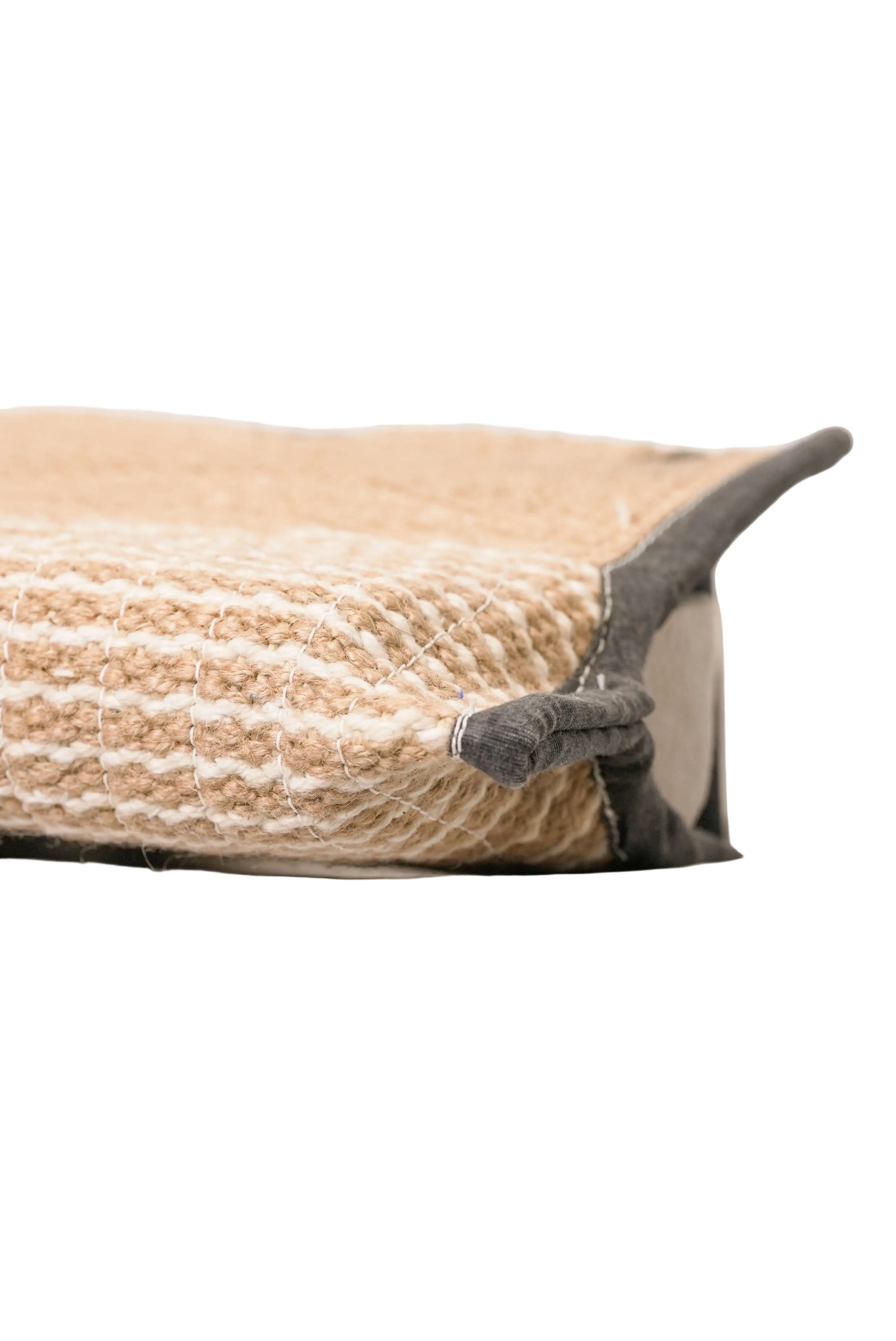 Schweikert "Jim" Jute Bite Pad with 3 Grips bottom angle