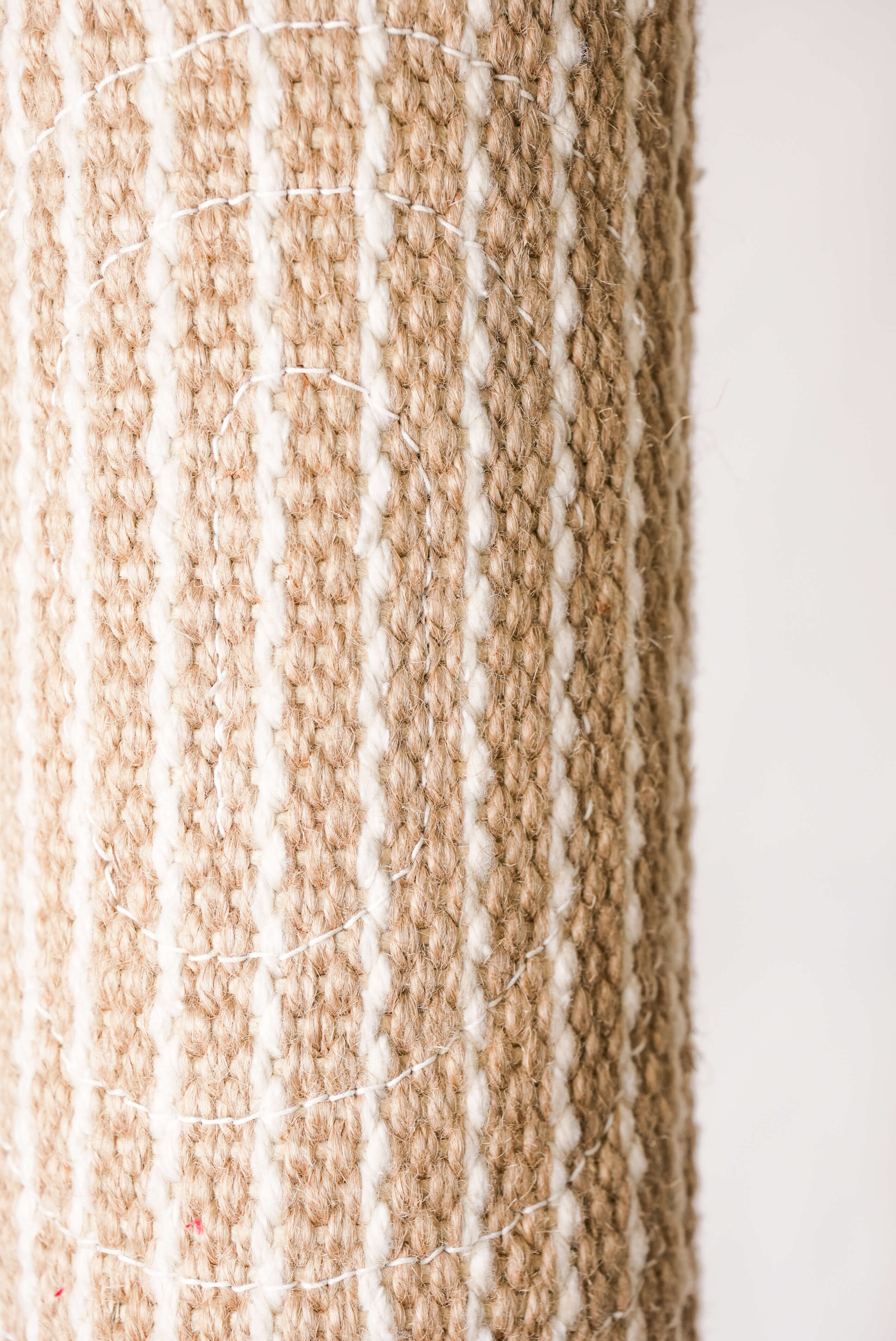 Schweikert Jute Bite Roll with Handles material