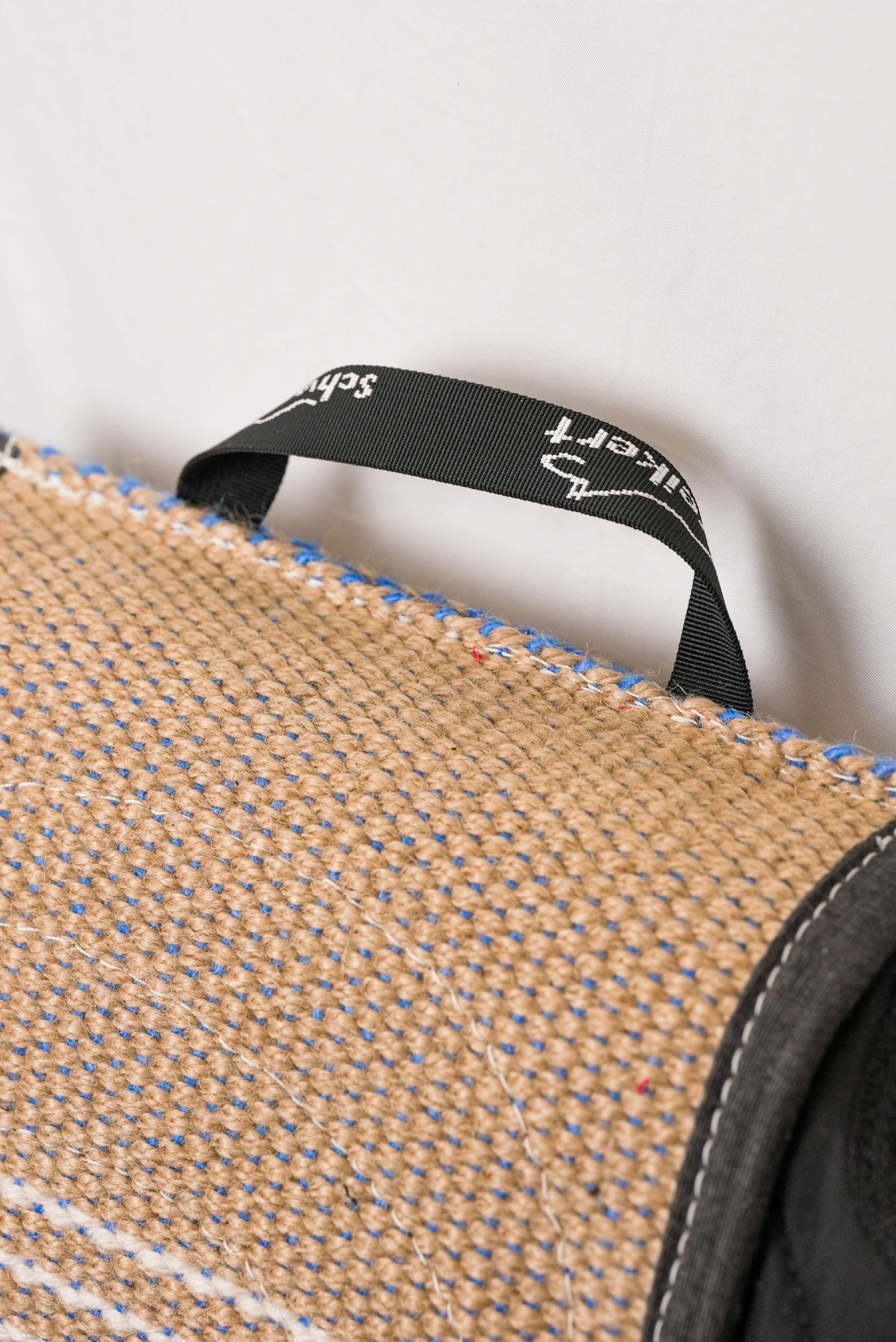 Schweikert Large Bite Pad with Jute Cover handle