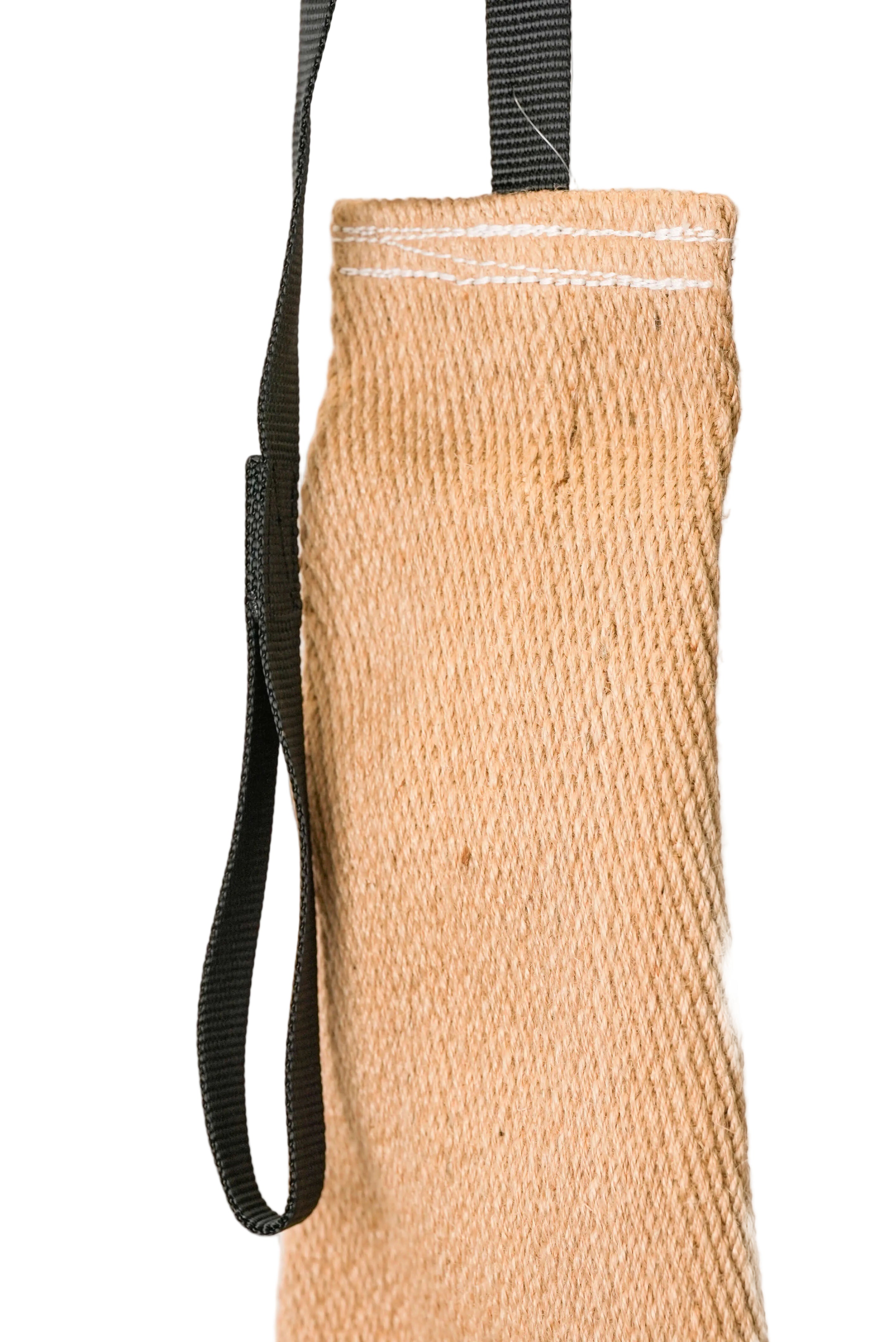 Schweikert Puppy Jute Bite Bag and Lead with Handle closeup