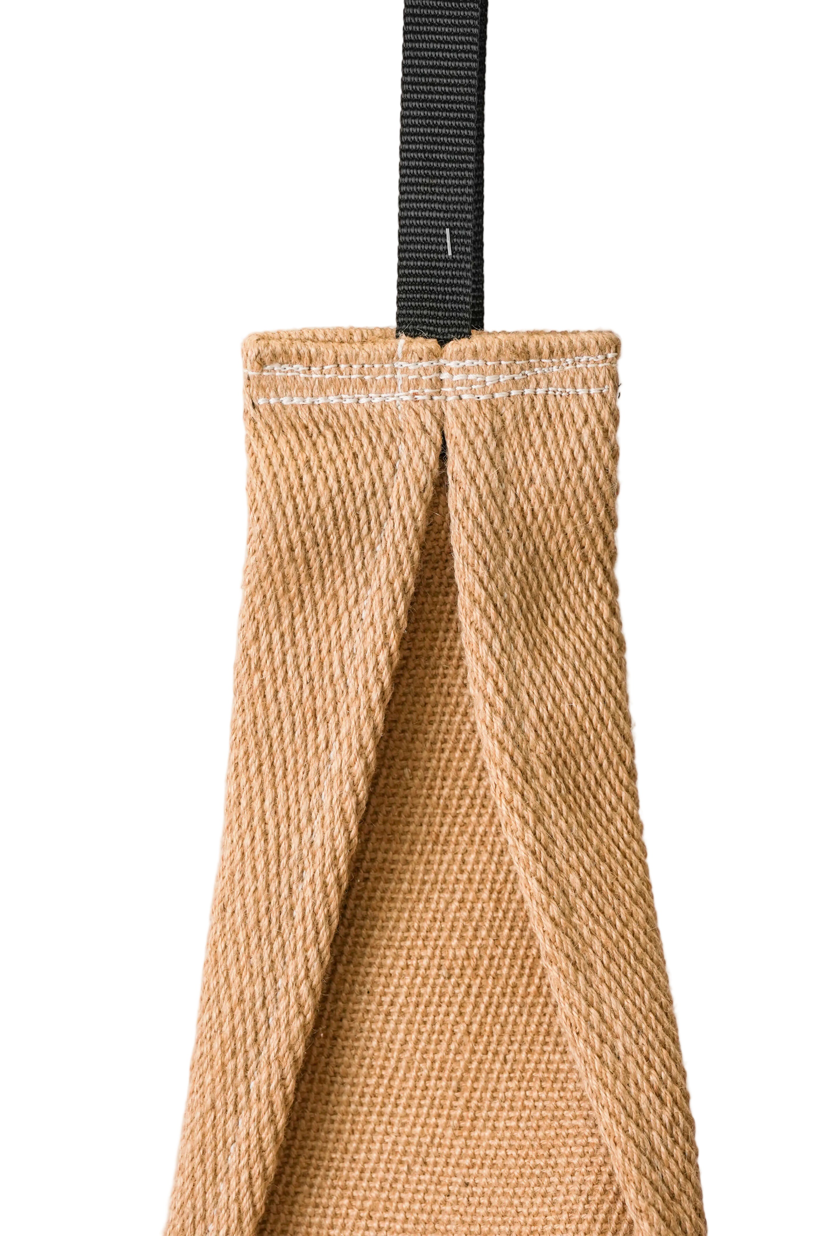 Schweikert Puppy Jute Bite Bag and Lead with Handle rear